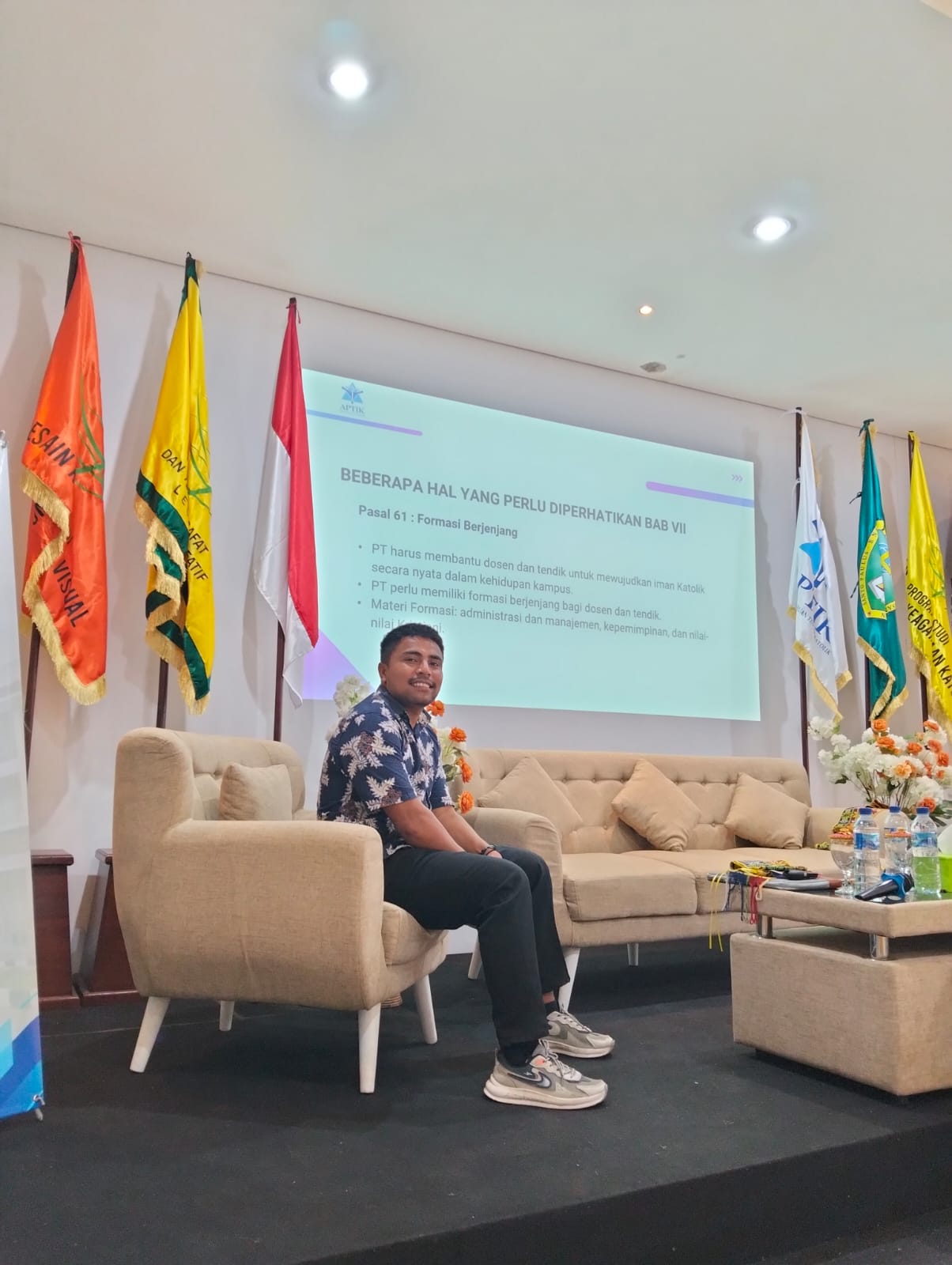 Mauritsius Moat Pitang, S. Fil.